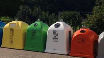 Kontejnery_1 Cropped.jpg