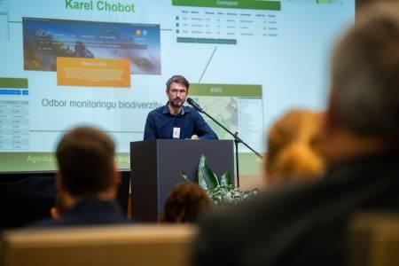 konference 055